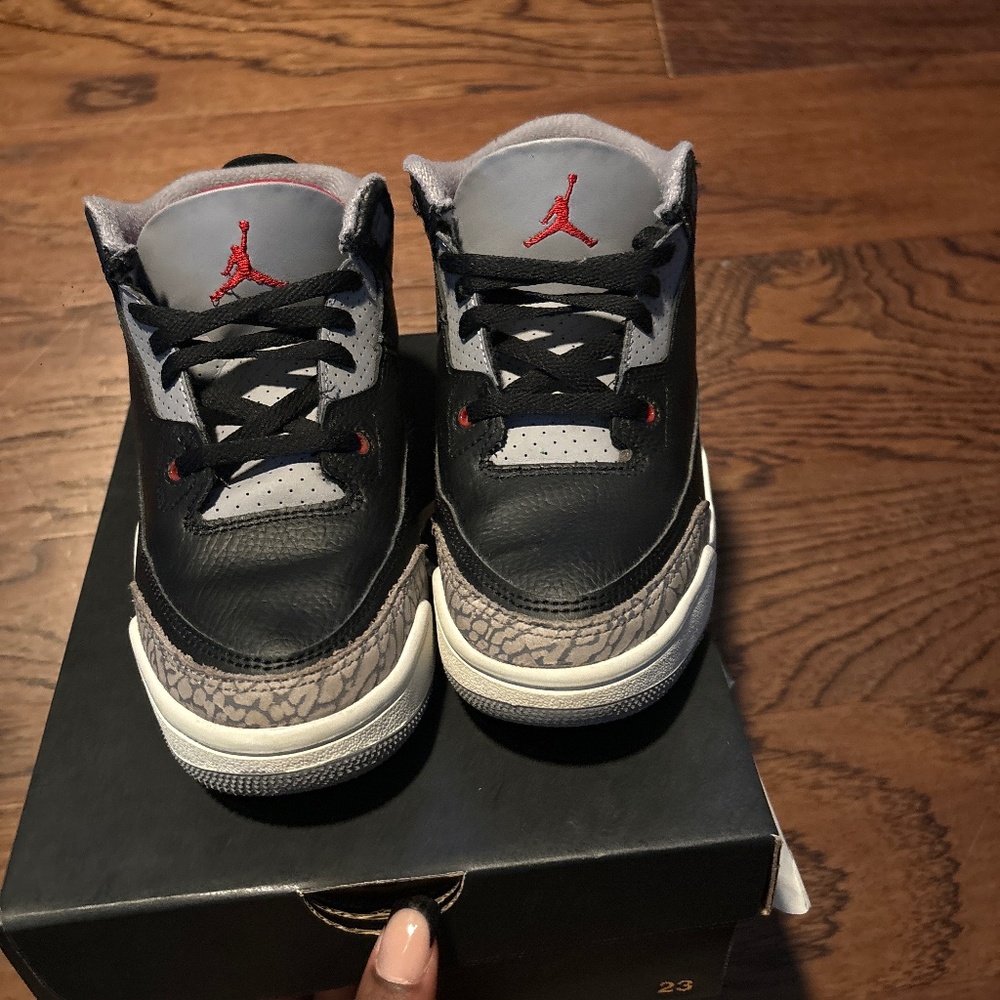 Jordan 3s